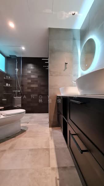 Avila Gardens, 11 Flora Road, 4 Bedrooms, 1,755 sqft, Condominium For Sale, by Andy Lim 林佳俊, 500157582 - Bathroom - PropertyGuru.com.sg
