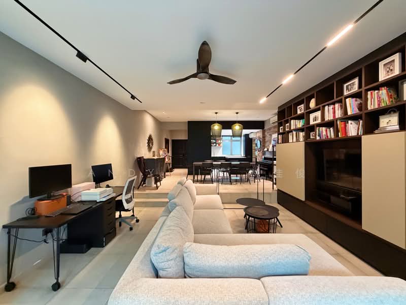 Avila Gardens, 11 Flora Road, 4 Bedrooms, 1,755 sqft, Condominium For Sale, by Andy Lim 林佳俊, 500157582 - Living Room - PropertyGuru.com.sg