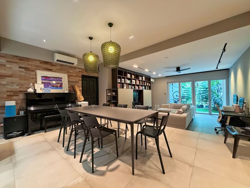 Avila Gardens, 11 Flora Road, 4 Bedrooms, 1,755 sqft, Condominium For Sale, by Andy Lim 林佳俊, 500157582 - Living Room - PropertyGuru.com.sg