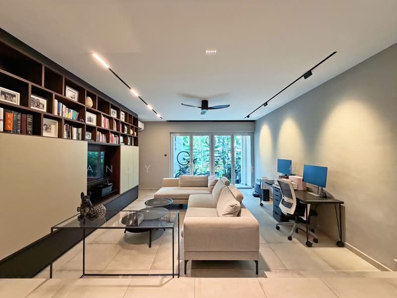 Avila Gardens, 11 Flora Road, 4 Bedrooms, 1,755 sqft, Condominium For Sale, by Andy Lim 林佳俊, 500157582 - Living Room - PropertyGuru.com.sg