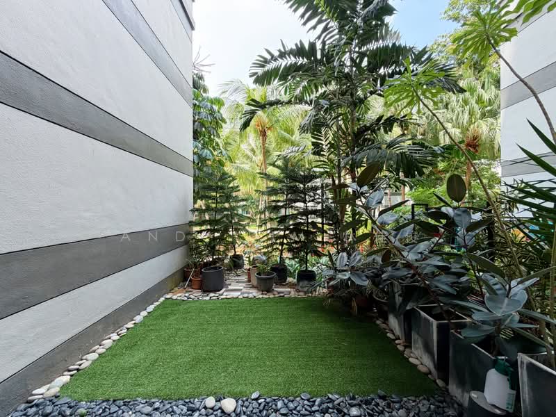 Avila Gardens, 11 Flora Road, 4 Bedrooms, 1,755 sqft, Condominium For Sale, by Andy Lim 林佳俊, 500157582 - Garden - PropertyGuru.com.sg