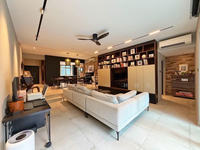 Avila Gardens, 11 Flora Road, 4 Bedrooms, 1,755 sqft, Condominium For Sale, by Andy Lim 林佳俊, 500157582 - Living Room - PropertyGuru.com.sg