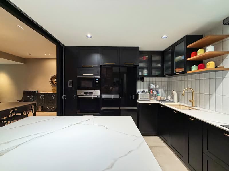 Avila Gardens, 11 Flora Road, 4 Bedrooms, 1,755 sqft, Condominium For Sale, by Joyce Lye Hui Xin, 500157584 - Kitchen - PropertyGuru.com.sg