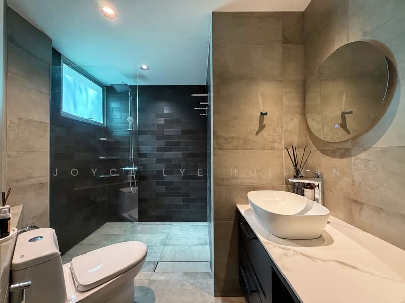 Avila Gardens, 11 Flora Road, 4 Bedrooms, 1,755 sqft, Condominium For Sale, by Joyce Lye Hui Xin, 500157584 - Bathroom - PropertyGuru.com.sg