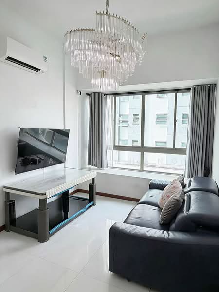 Bliss Loft, 25 Kim Keat Close, 2 Bedrooms, 797 sqft, Condominium For Sale, by Tammy Zhang, 500157594 - Living Room - PropertyGuru.com.sg