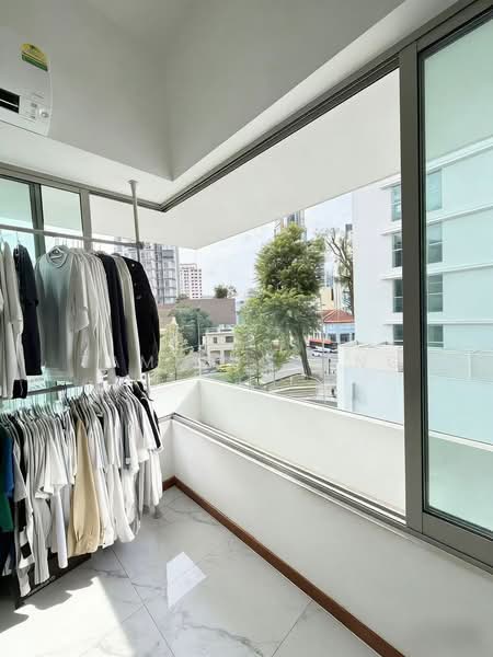 Bliss Loft, 25 Kim Keat Close, 2 Bedrooms, 797 sqft, Condominium For Sale, by Tammy Zhang, 500157594 - Balcony - PropertyGuru.com.sg