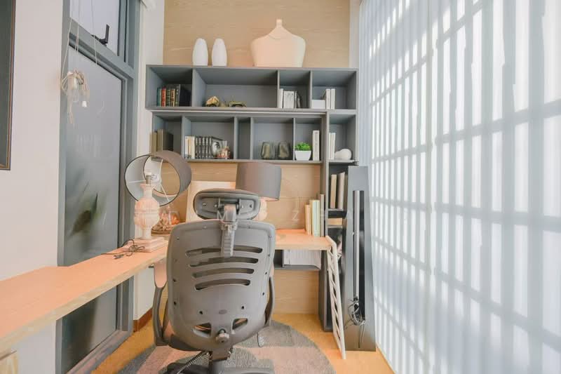 Goodwood Grand, 16 Balmoral Road, 4 Bedrooms, 5,404 sqft, Apartment For Sale, by Tammy Zhang, 500157598 - Study - PropertyGuru.com.sg