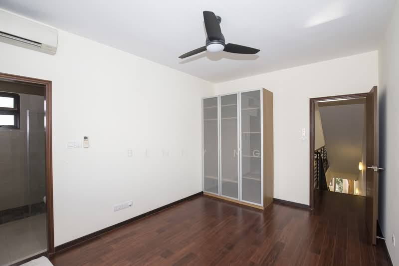 Serangoon Garden Estate, Serangoon Garden Way, 5 Bedrooms, 4,500 sqft, Semi-Detached House For Rent, by Benny Ng, 500157605 - Rear Bedroom - PropertyGuru.com.sg