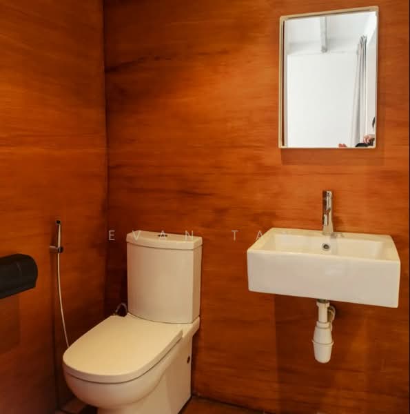 Studio @ Geylang, Mins to Aljunied MRT!, , Studio, 333 sqft, Shophouse For Rent, by Evan Tan, 500157614 - Bathroom - PropertyGuru.com.sg