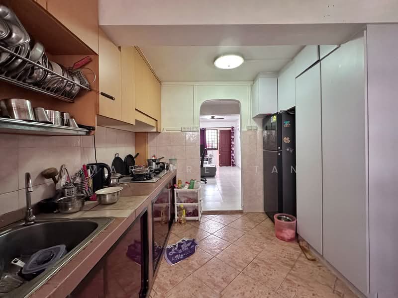 68 Geylang Bahru, 68 Geylang Bahru, 2 Bedrooms, 700 sqft, HDB Flat For Sale, by Margaret Tan, 500157615 - Kitchen - PropertyGuru.com.sg