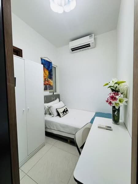 City Square Residences, 2 Kitchener Link, Room Rental, 70 sqft, Condominium For Rent, by LEO, 500157617 - Bedroom - PropertyGuru.com.sg