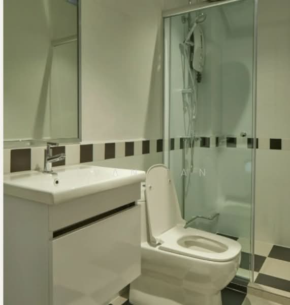 Master Room Mins walk to Somerset!, , Room Rental, 291 sqft, Shophouse For Rent, by Evan Tan, 500157625 - Bathroom - PropertyGuru.com.sg