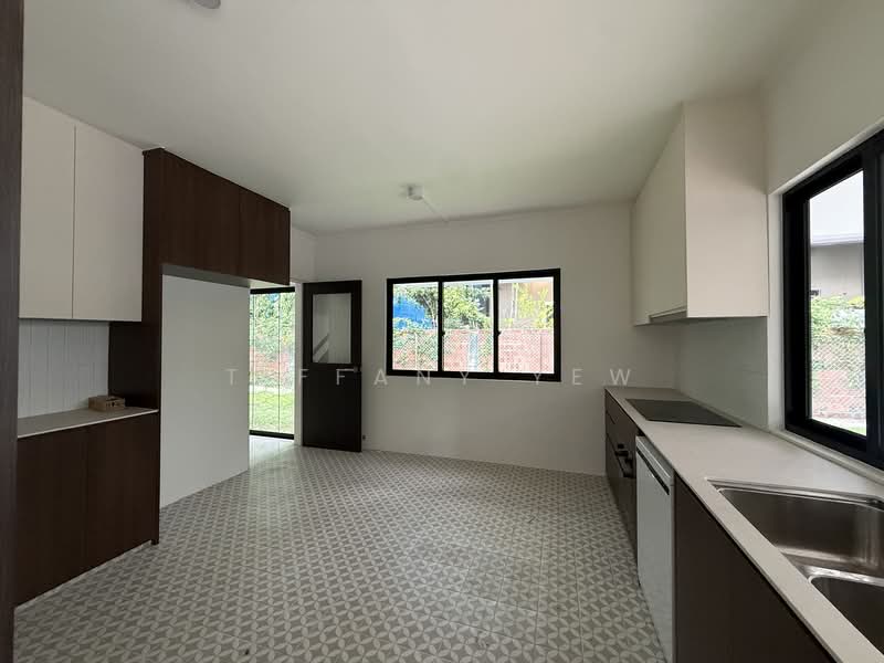 Newly Refurbished Bungalow By The Beach!, , 4 Bedrooms, 3,500 sqft, Detached House For Rent, by Tiffany Yew, 500157629 - Kitchen - PropertyGuru.com.sg