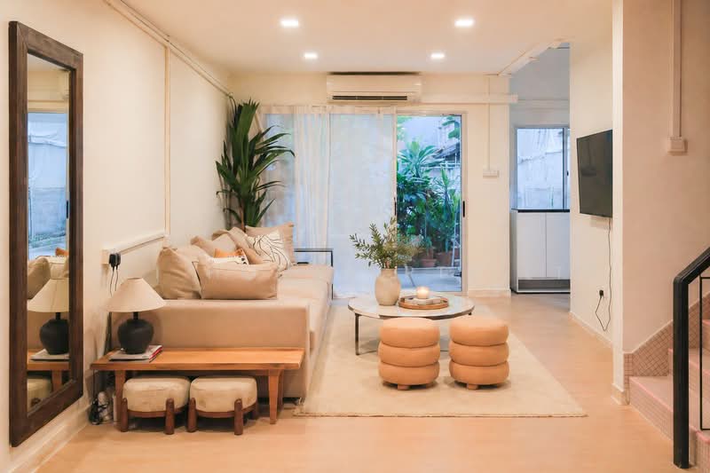 27 Mugliston Road, 27 Mugliston Road, Room Rental, 120 sqft, Corner Terrace For Rent, by Hei Homes, 500157631 - PropertyGuru.com.sg