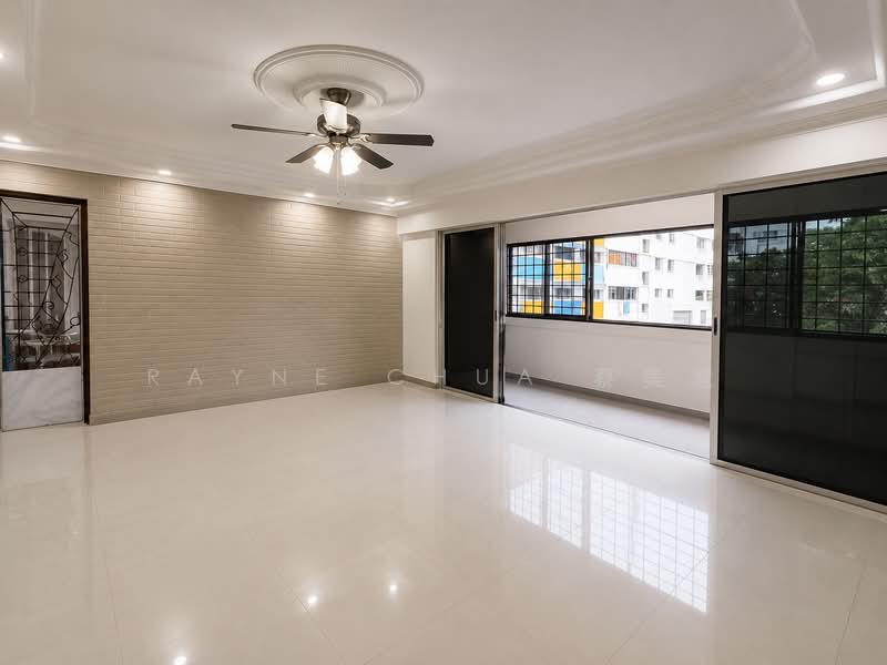 701 Jurong West Street 71, 701 Jurong West Street 71, 4 Bedrooms, 1,636 sqft, HDB Flat For Sale, by Rayne Chua 蔡美慧, 500157635 - Living Room - PropertyGuru.com.sg