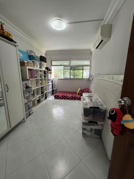 324 Tah Ching Road, 324 Tah Ching Road, 3 Bedrooms, 1,109 sqft, HDB Flat For Sale, by Muhammad Alman Bin Abdul Majid, 500157636 - Spacious Bedrooms - PropertyGuru.com.sg