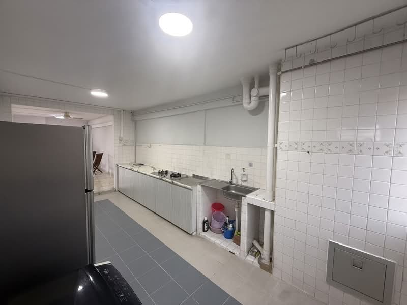 702 West Coast Road, 702 West Coast Road, 2 Bedrooms, 721 sqft, HDB Flat For Rent, by Victor Yoong, 500157648 - Kitchen - PropertyGuru.com.sg