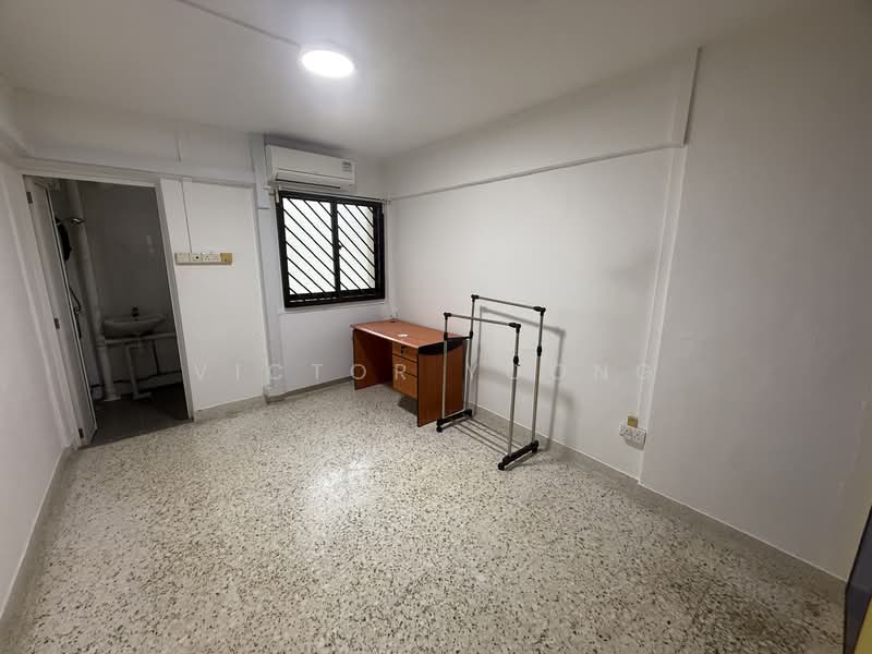 702 West Coast Road, 702 West Coast Road, 2 Bedrooms, 721 sqft, HDB Flat For Rent, by Victor Yoong, 500157648 - Master bedroom - PropertyGuru.com.sg