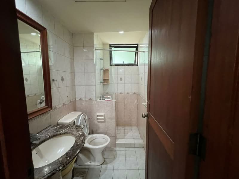 Simei Green Condominium, 1 Simei Street 4, Room Rental, 100 sqft, Condominium For Rent, by Jas Tan, 500157649 - Bathroom - PropertyGuru.com.sg