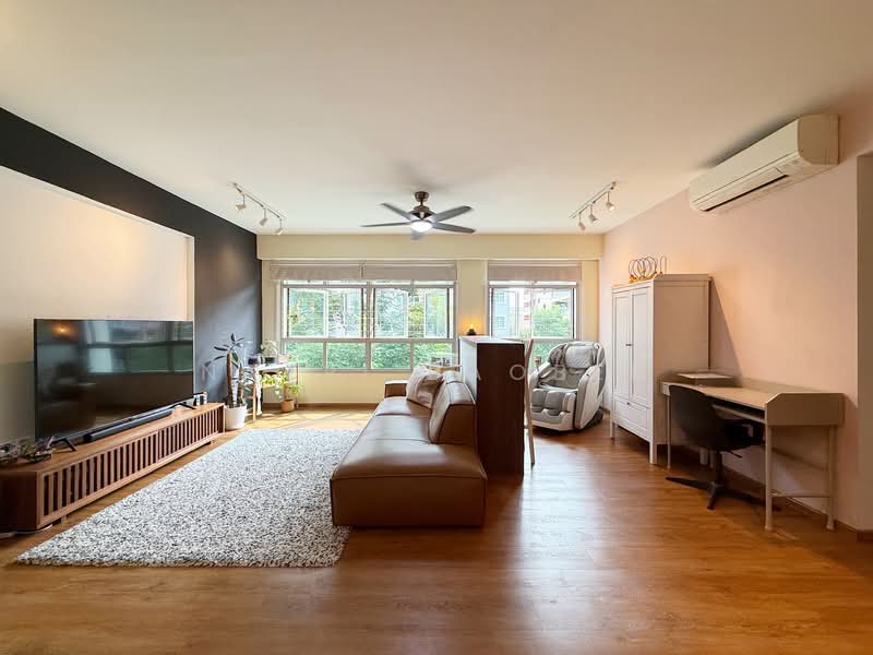 494H Tampines Street 45, 494H Tampines Street 45, 3 Bedrooms, 1,216 sqft, HDB Flat For Sale, by Nazri Baobed, 500157651 - Living Room - PropertyGuru.com.sg