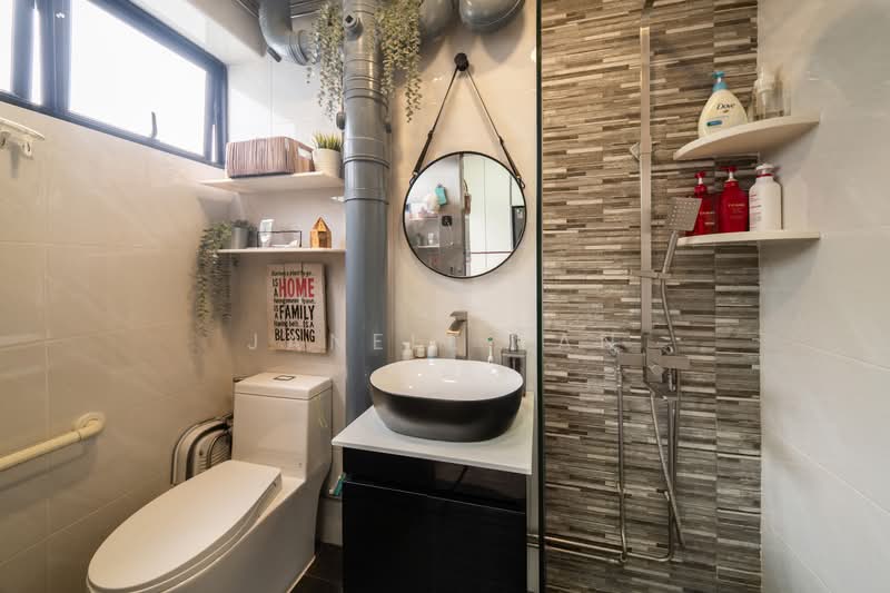256 Kim Keat Avenue, 256 Kim Keat Avenue, 3 Bedrooms, 1,313 sqft, HDB Flat For Sale, by Janell Tan, 500157653 - Common Bathroom - PropertyGuru.com.sg