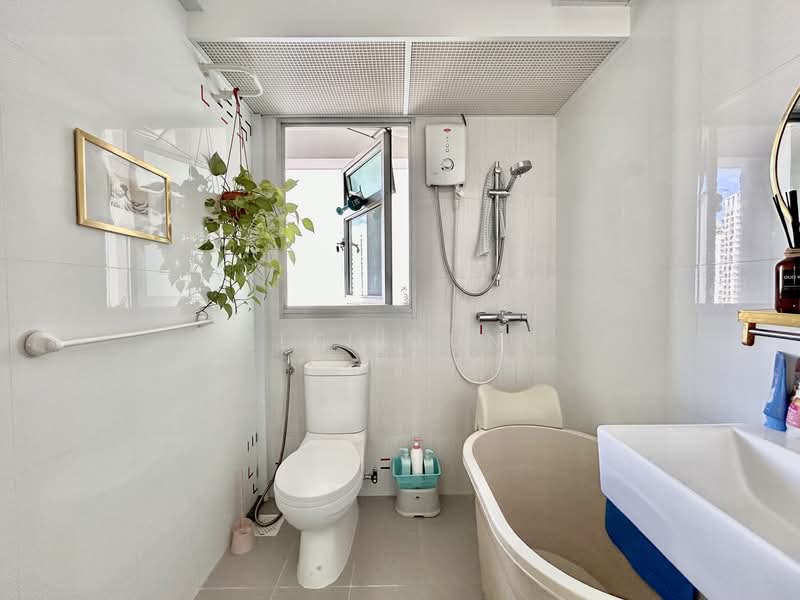 421B Northshore Drive, 421B Northshore Drive, 1 Bedroom, 409 sqft, HDB Flat For Sale, by Elfi Muni, 500157654 - Bathroom - PropertyGuru.com.sg