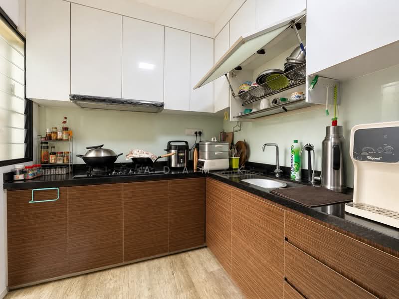 788D Woodlands Crescent, 788D Woodlands Crescent, 4 Bedrooms, 1,539 sqft, HDB Flat For Sale, by Adam K, 500157659 - Kitchen - PropertyGuru.com.sg