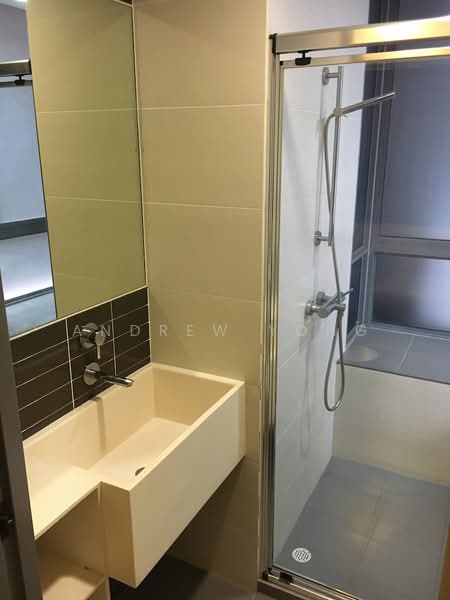 Spring @ Katong, 20 Ceylon Road, 3 Bedrooms, 1,055 sqft, Apartment For Rent, by Andrew Yong, 500157667 - Master Bathroom - PropertyGuru.com.sg