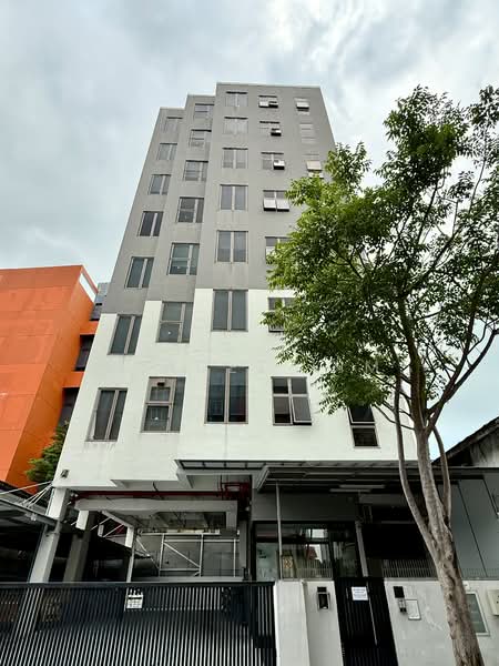 Freehold B1 • 8-storey Standalone Building • Gated Security • D14, , 14,549 sqft, Light Industrial (B1) For Sale, by Lardee Lim, 500157671 - Exterior - CommercialGuru.com.sg