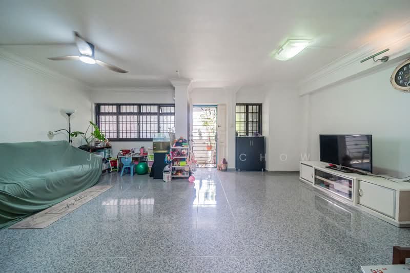 796 Woodlands Drive 72, 796 Woodlands Drive 72, 3 Bedrooms, 1,076 sqft, HDB Flat For Sale, by Johanna Chow, 500157673 - Living Room - PropertyGuru.com.sg