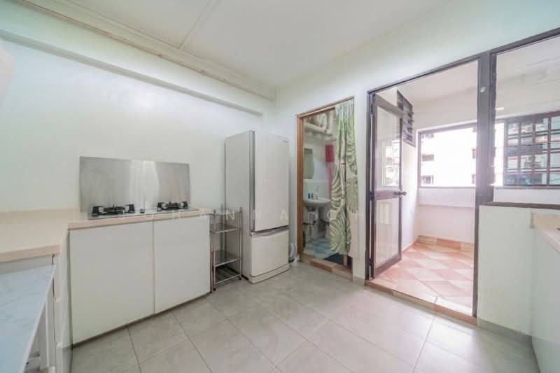 796 Woodlands Drive 72, 796 Woodlands Drive 72, 3 Bedrooms, 1,076 sqft, HDB Flat For Sale, by Johanna Chow, 500157673 - Kitchen - PropertyGuru.com.sg