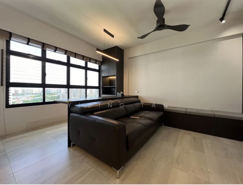 606B Tampines Street 61, 606B Tampines Street 61, 3 Bedrooms, 990 sqft, HDB Flat For Sale, by Yibing Tan, 500157675 - Living Room - PropertyGuru.com.sg