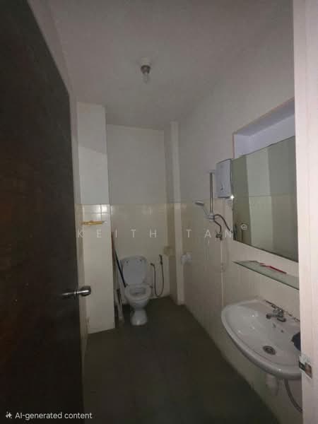 Balmoral Crescent, Balmoral Crescent, 4 Bedrooms, 2,800 sqft, Walk-up Apartment For Rent, by Keith Tan, 500157685 - Bathroom - PropertyGuru.com.sg