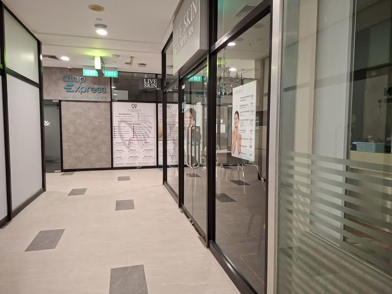Parkway Parade, East Coast / Marine Parade, 550 sqft, Mall Shop For Rent, by P S Tan, 500157686 - Interior - CommercialGuru.com.sg