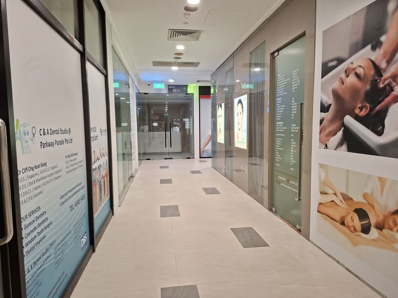 Parkway Parade, East Coast / Marine Parade, 550 sqft, Mall Shop For Rent, by P S Tan, 500157686 - Corridor - CommercialGuru.com.sg