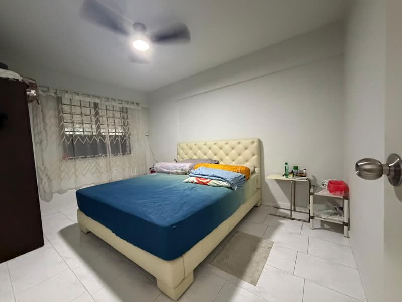 125 Yishun Street 11, 125 Yishun Street 11, 2 Bedrooms, 721 sqft, HDB Flat For Sale, by Eugene Lee, 500157693 - Bedroom - PropertyGuru.com.sg