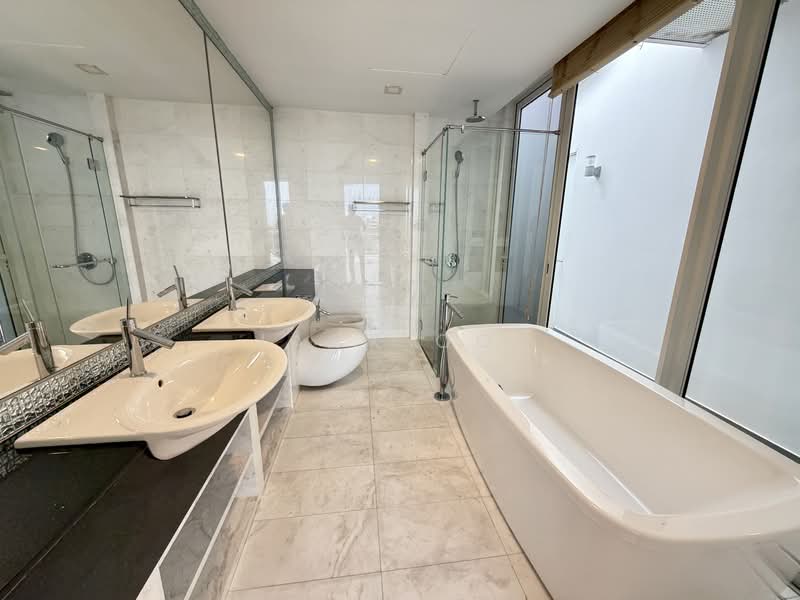 Turquoise, 51 Cove Drive, 3 Bedrooms, 3,111 sqft, Condominium For Sale, by Jack Ooi, 500157704 - Bathroom - PropertyGuru.com.sg