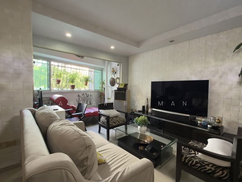 107D Edgefield Plains, 107D Edgefield Plains, 3 Bedrooms, 1,184 sqft, HDB Flat For Sale, by Jabbar Rahman, 500157709 - Living Area - PropertyGuru.com.sg