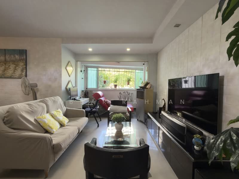 107D Edgefield Plains, 107D Edgefield Plains, 3 Bedrooms, 1,184 sqft, HDB Flat For Sale, by Jabbar Rahman, 500157709 - Living Area + Balcony - PropertyGuru.com.sg