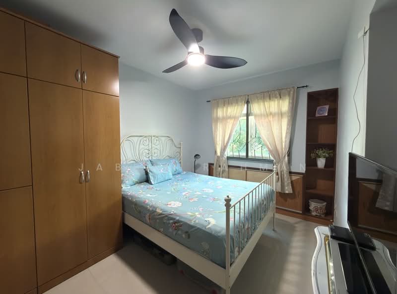 107D Edgefield Plains, 107D Edgefield Plains, 3 Bedrooms, 1,184 sqft, HDB Flat For Sale, by Jabbar Rahman, 500157709 - Common Bedroom - PropertyGuru.com.sg