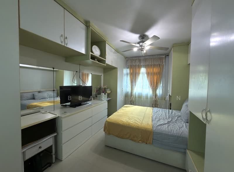 107D Edgefield Plains, 107D Edgefield Plains, 3 Bedrooms, 1,184 sqft, HDB Flat For Sale, by Jabbar Rahman, 500157709 - Master Bedroom - PropertyGuru.com.sg