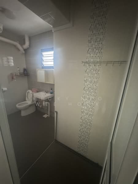 192 Bishan Street 13, 192 Bishan Street 13, 3 Bedrooms, 1,733 sqft, HDB Flat For Sale, by Ricky Neo Wee Hock, 500157717 - Bathroom - PropertyGuru.com.sg