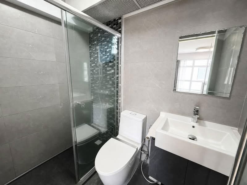 288A Compassvale Crescent, 288A Compassvale Crescent, 3 Bedrooms, 1,001 sqft, HDB Flat For Rent, by Jeremy Wong, 500157728 - Bathroom - PropertyGuru.com.sg