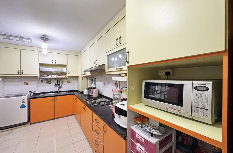 272B Jurong West Street 24, 272B Jurong West Street 24, 3 Bedrooms, 1,206 sqft, HDB Flat For Sale, by Calvin Wang, 500157732 - Kitchen - PropertyGuru.com.sg
