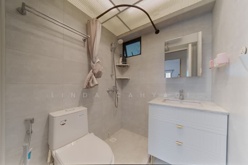 86 Dawson Road, 86 Dawson Road, 3 Bedrooms, 936 sqft, HDB Flat For Sale, by Linda Cahyadi, 500157745 - Bathroom - PropertyGuru.com.sg
