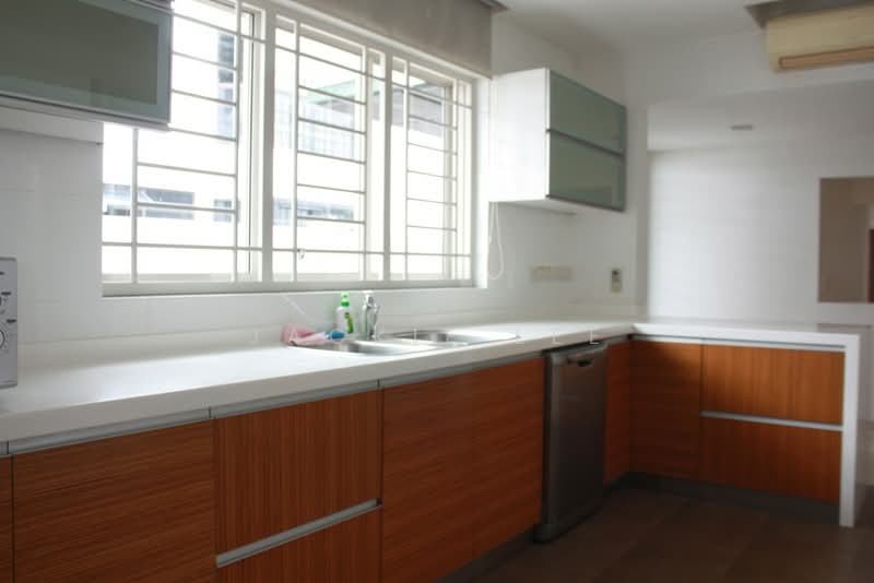 Coronation Village, 108A Coronation Road, 4 Bedrooms, 3,990 sqft, Semi-Detached House For Sale, by Jackie Lee, 500157785 - Kitchen - PropertyGuru.com.sg