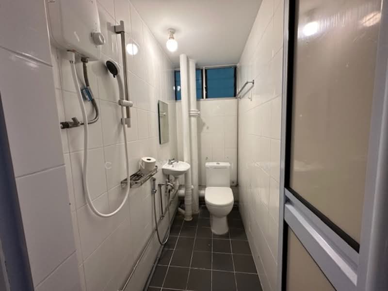 Neptune Court, 1 Marine Vista, Room Rental, 250 sqft, Apartment For Rent, by Cindy Chew, 500157786 - Bathroom - PropertyGuru.com.sg