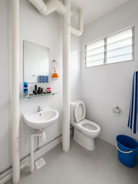 297 Tampines Street 22, 297 Tampines Street 22, 3 Bedrooms, 1,130 sqft, HDB Flat For Sale, by Adam K, 500157789 - Bathroom - PropertyGuru.com.sg