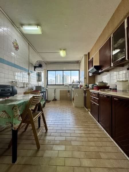 20 Saint George's Road, 20 Saint George's Road, 2 Bedrooms, 882 sqft, HDB Flat For Sale, by Irwin Samad, 500157791 - Kitchen - PropertyGuru.com.sg