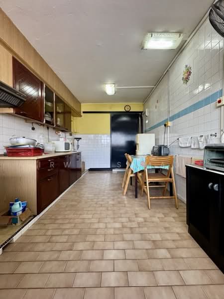 20 Saint George's Road, 20 Saint George's Road, 2 Bedrooms, 882 sqft, HDB Flat For Sale, by Irwin Samad, 500157791 - Kitchen - PropertyGuru.com.sg